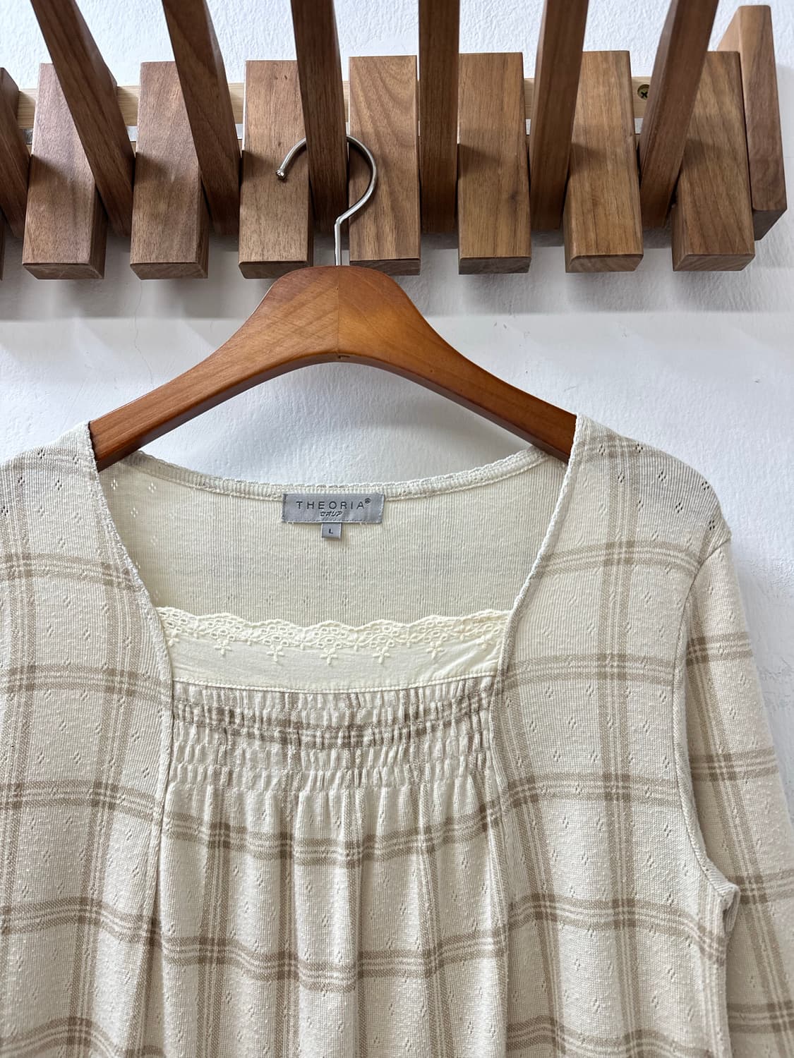 일본빈티지 THEORIA 아이보리 체크 스모크 레이스 디테일 긴팔티셔츠 상품이미지2