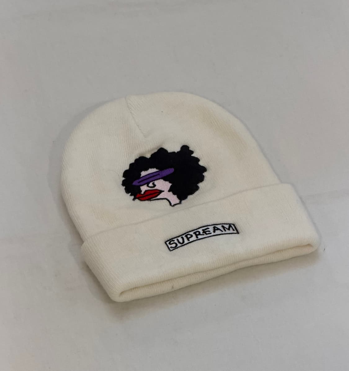 17FW 슈프림 X 곤즈 램 비니 화이트 상품이미지1