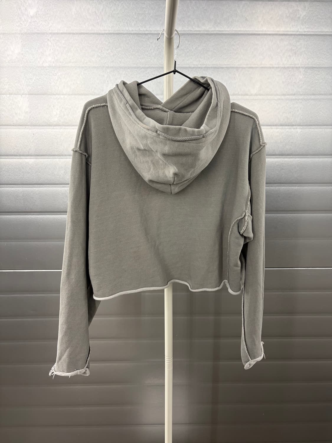 The Ilma crop unbalance hoodie F 상품이미지4
