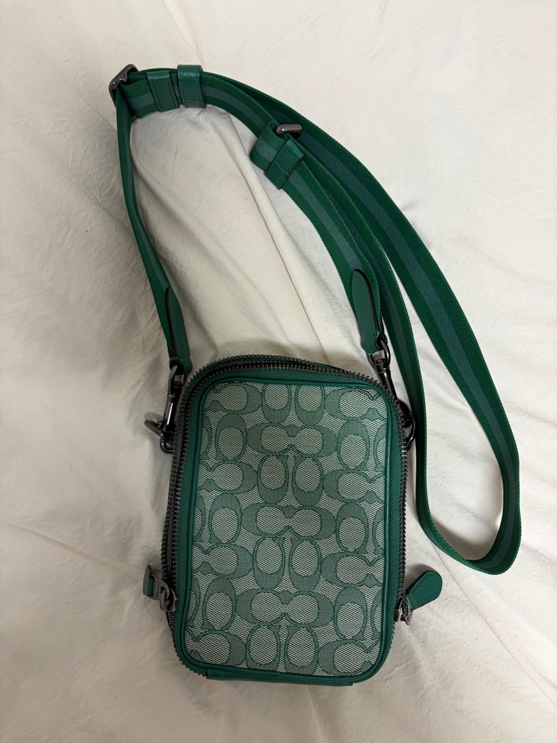 코치 크로스백 상품이미지1