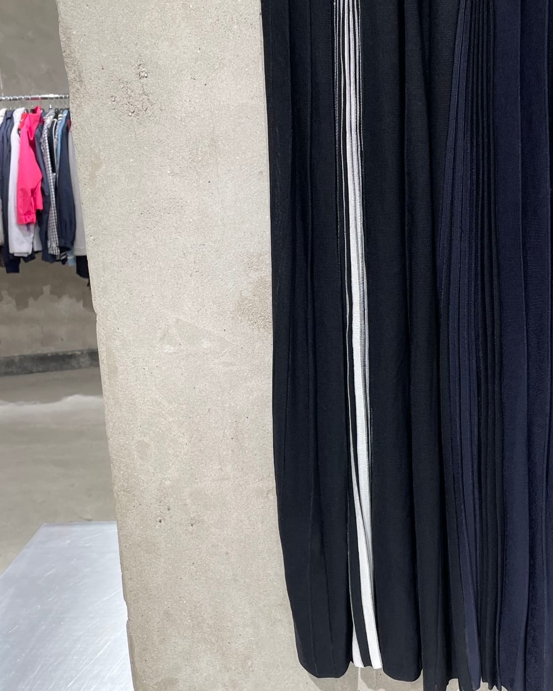 지방시 플리츠 슬리브리스 비스코스 롱 원피스 상품이미지4