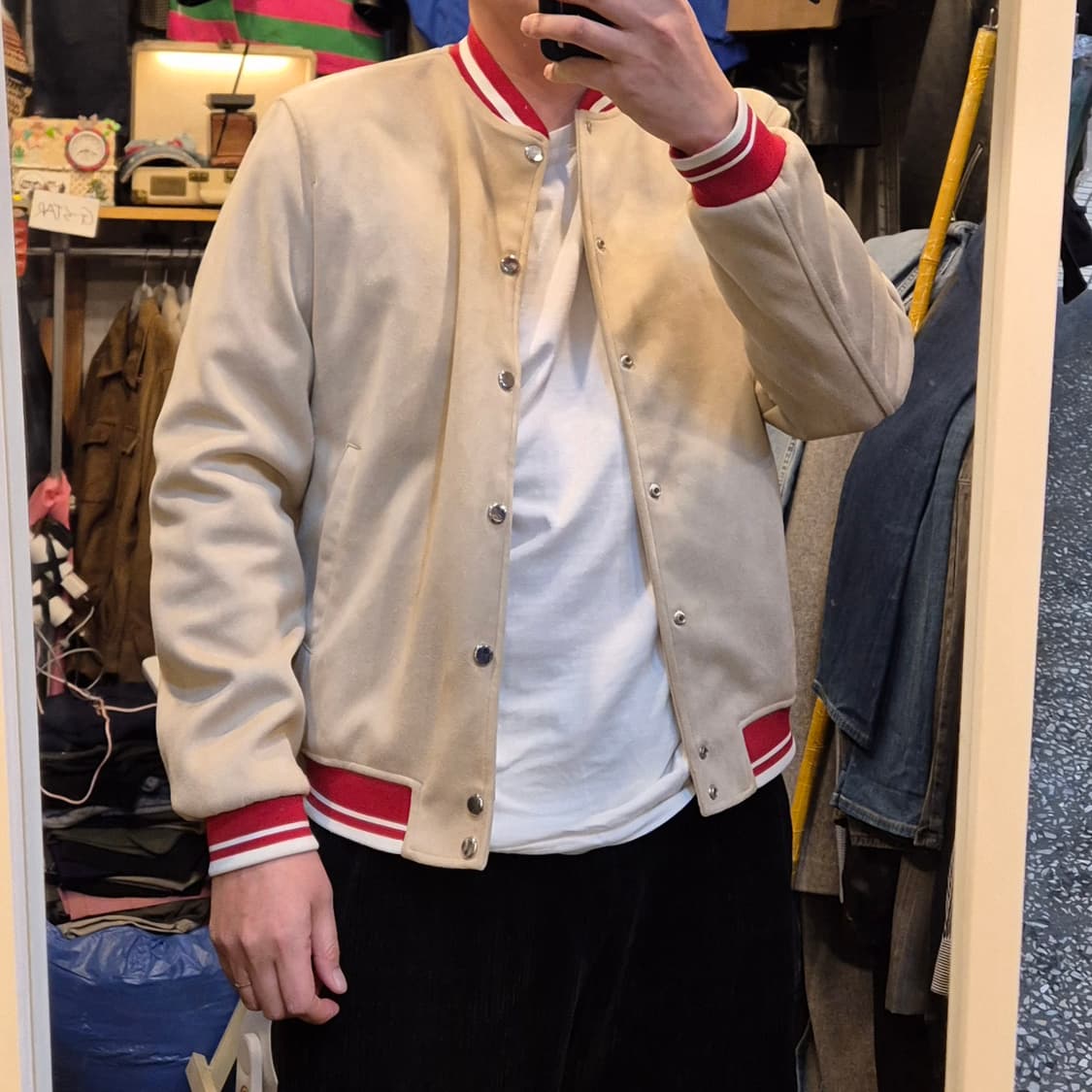 XL(착샷잇음) 베이지 슬림핏 스웨이드 블루종자켓  상품이미지4