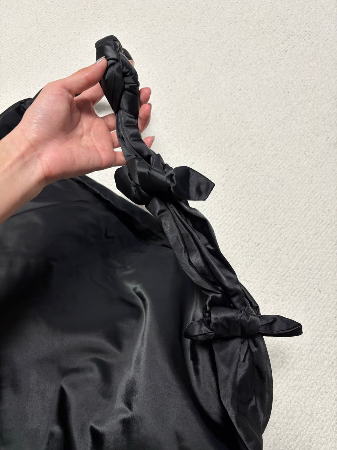 Cos 코스 나일론 히치 오버사이즈 크로스바디백 블랙 상품이미지3