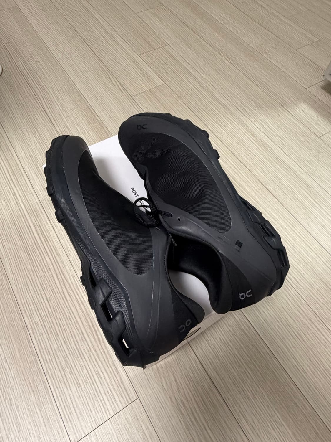 [290] 온 러닝 파프 클라우드벤쳐 피크 올 블랙 상품이미지2