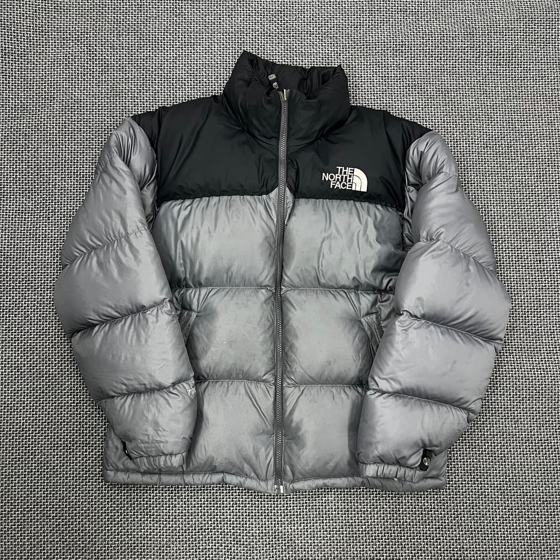 노스페이스 그레이 눕시 700 패딩 95 상품이미지1