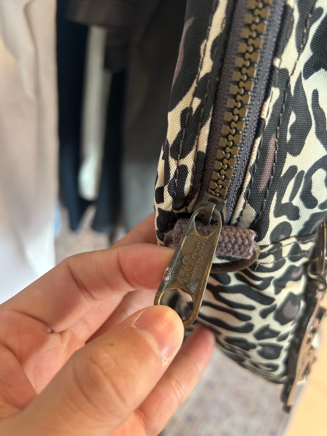 키플링 레오파드패턴 크로스백 상품이미지3