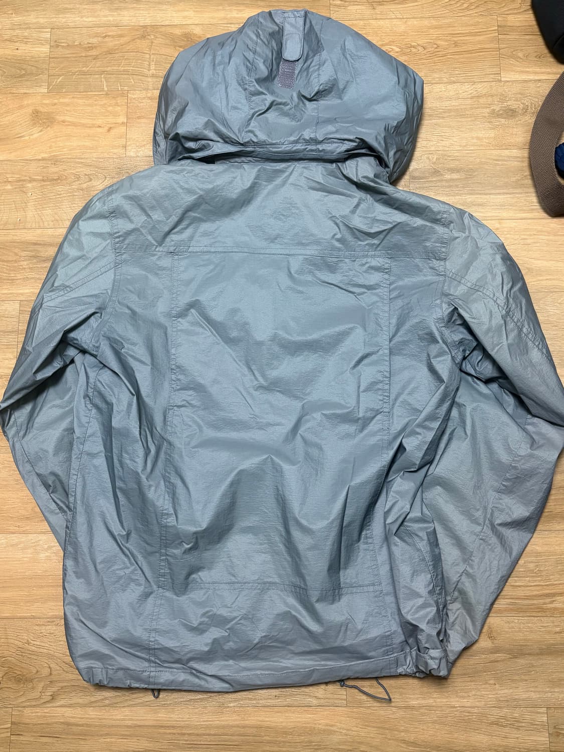 몽벨 바람막이 회색 상품이미지3