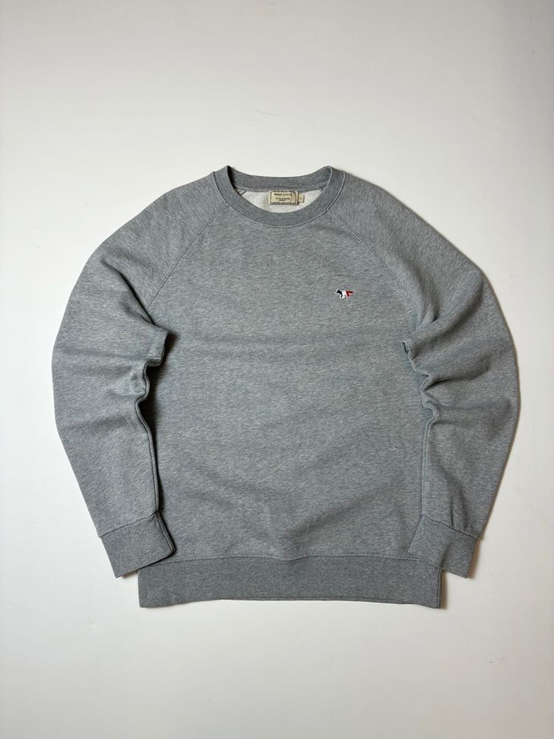 메종키츠네 트라이컬러 폭스 패치 스웻 맨투맨 PN8440 상품이미지1