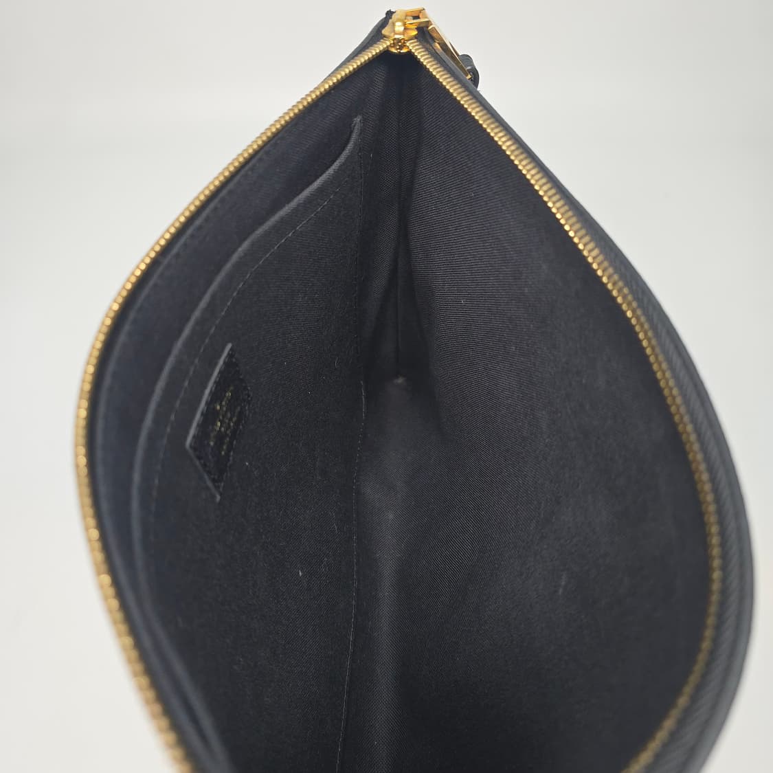 루이비통 앙프렝뜨 데일리 파우치 상품이미지8