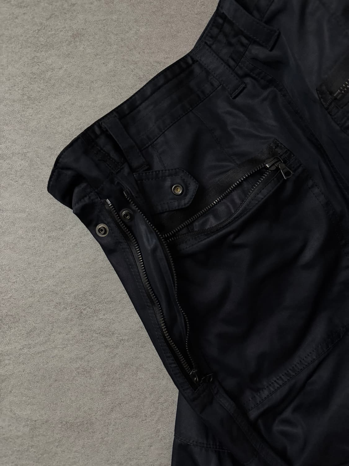 이세이미야케 테크니컬 멀티지퍼 카고팬츠 상품이미지9