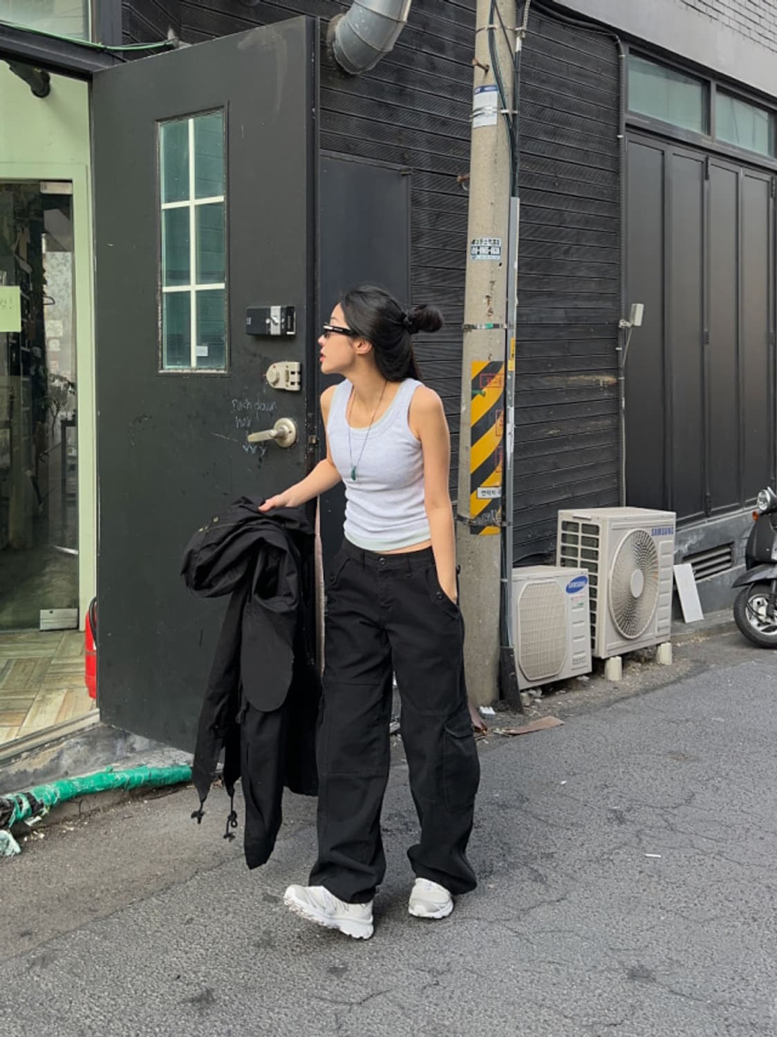 서울베이스드 로우 라이즈 블랙 카고 s 상품이미지2