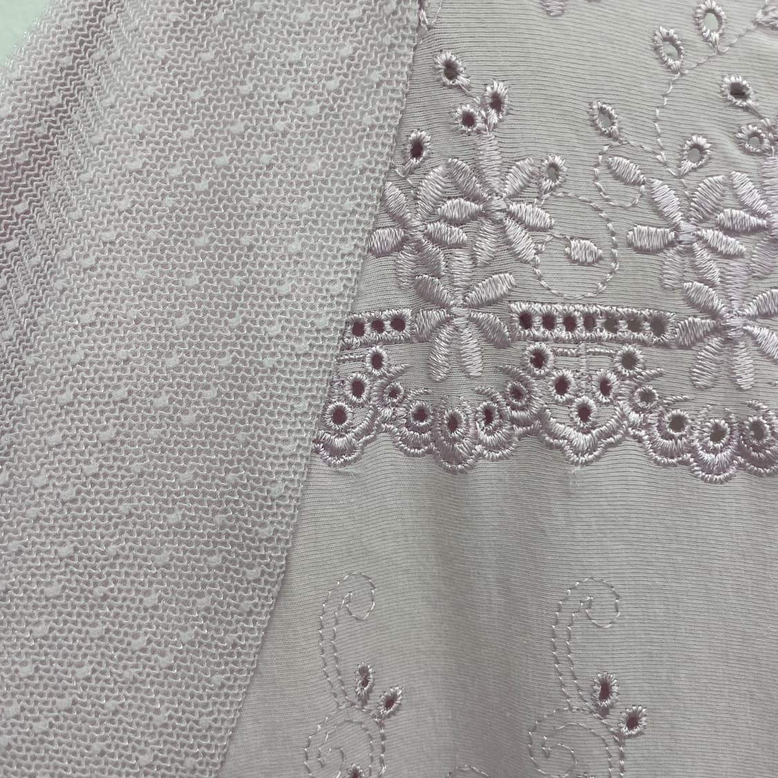 Lavender lace eyelet puff blouse 상품이미지4