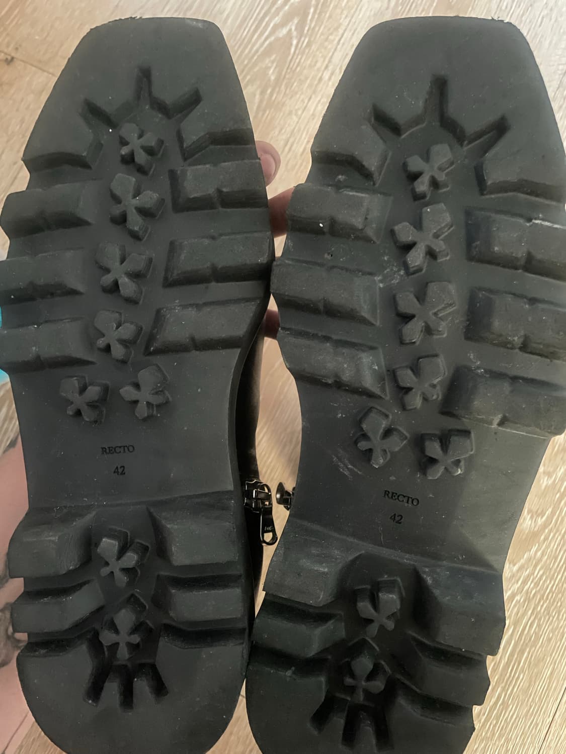 렉토 스퀘어 토 앵클 부츠 상품이미지4