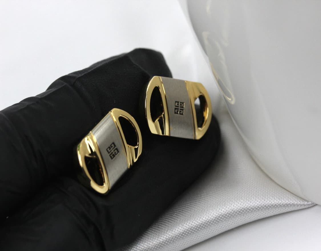 지방시 A+등급 남자 명품 커프스 상품이미지5