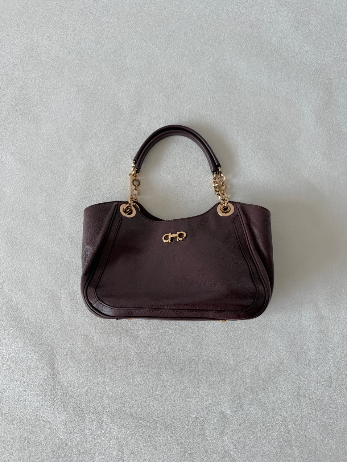 살바토레 페라가모(Salvatore Ferragamo) 레더 체인 숄더백 상품이미지1