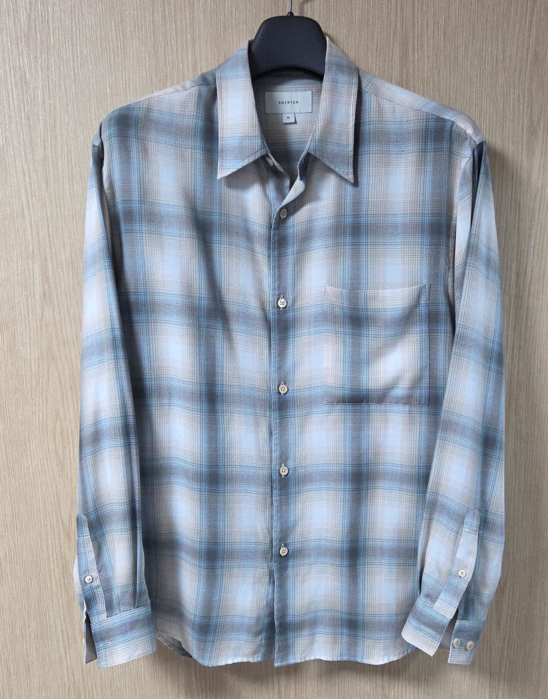(착샷) 셔터 나보나 v2 레이온 체크 셔츠  상품이미지1