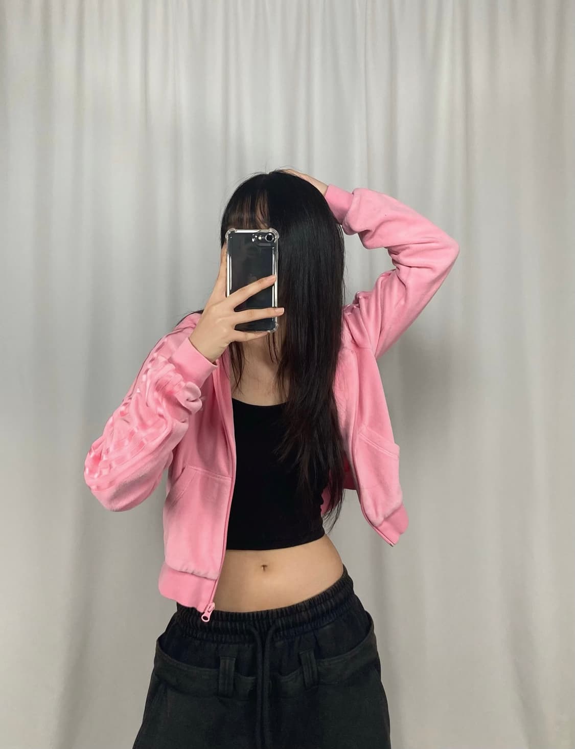 아디다스 벨벳 크롭 후드집업 상품이미지1