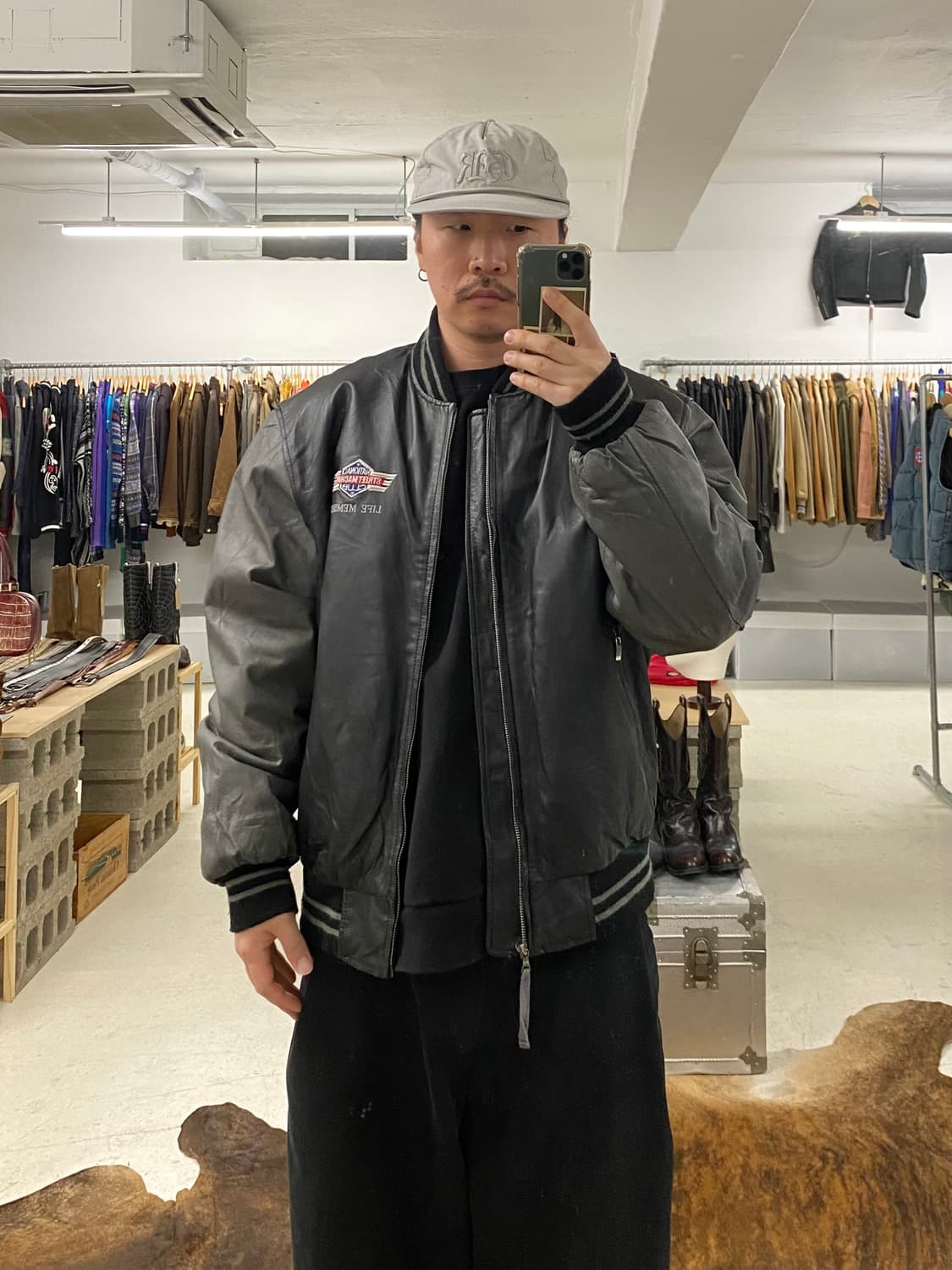 VTG leather varsity jacket 레더 바시티 자켓 상품이미지1