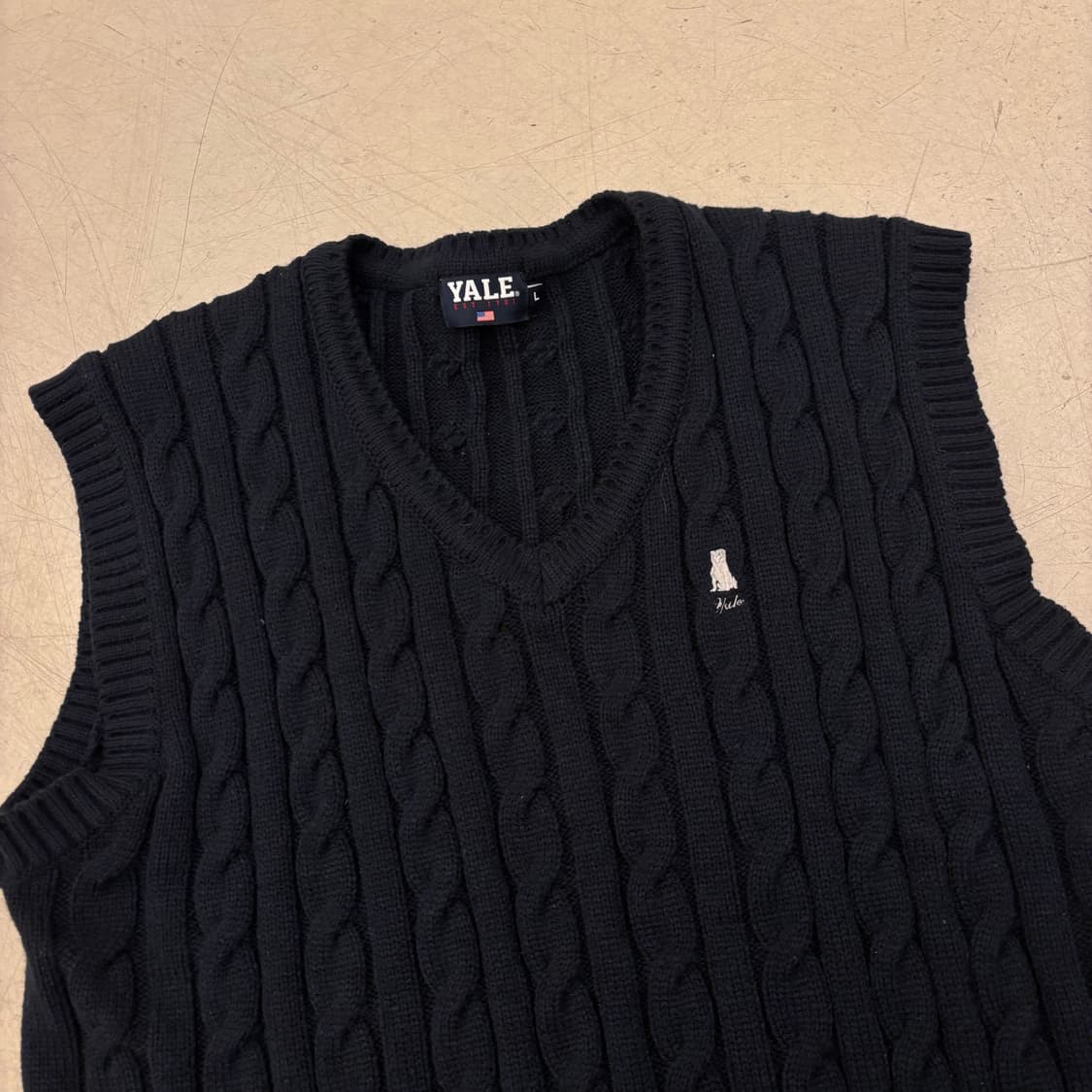 예일 스몰로고 케이블 니트조끼 상품이미지2