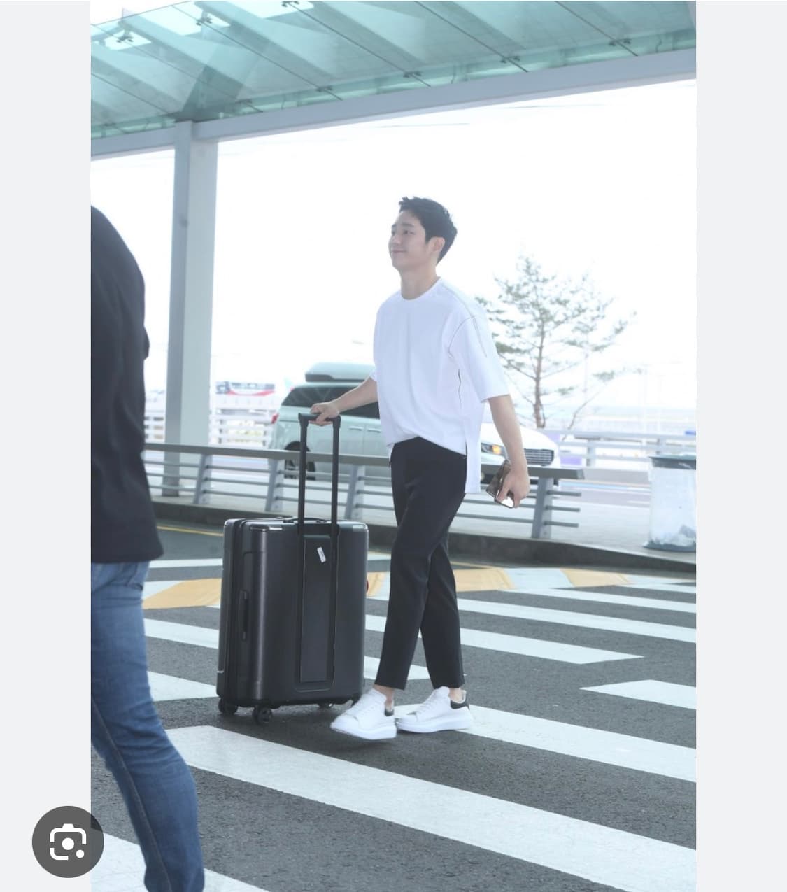 알랙산더맥퀸 검흰 41사잊 상품이미지1