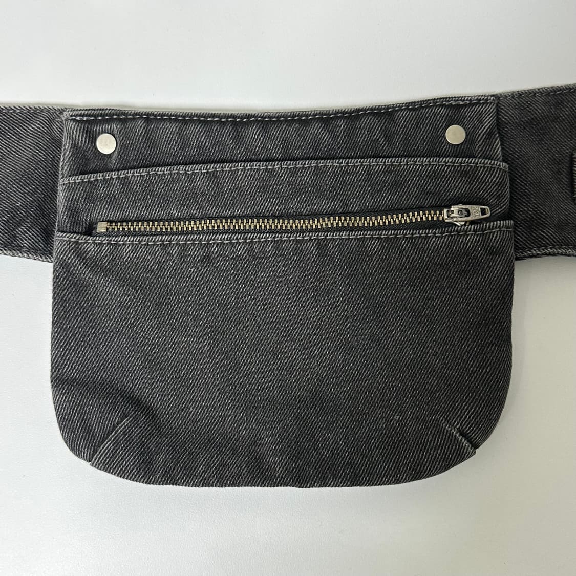 아옵트 데님 벨트백 DENIM POCKET BELT - BLACK 상품이미지4