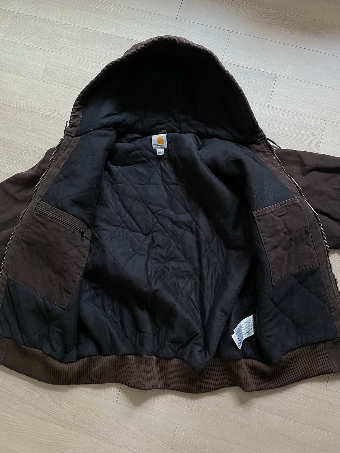 칼하트 j130 DKB 다크 브라운 액티브 자켓 샌드스톤 상품이미지10