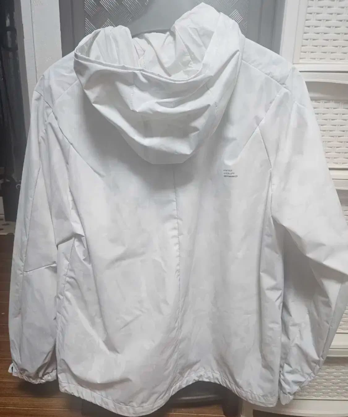 데상트 공용 러닝 약기모 우븐 자켓 -105 상품이미지4