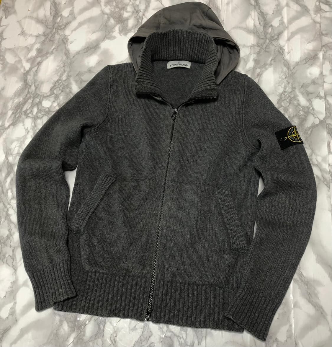 스톤아일랜드 니트 후드집업 그레이 자켓 남여공용 상품이미지2