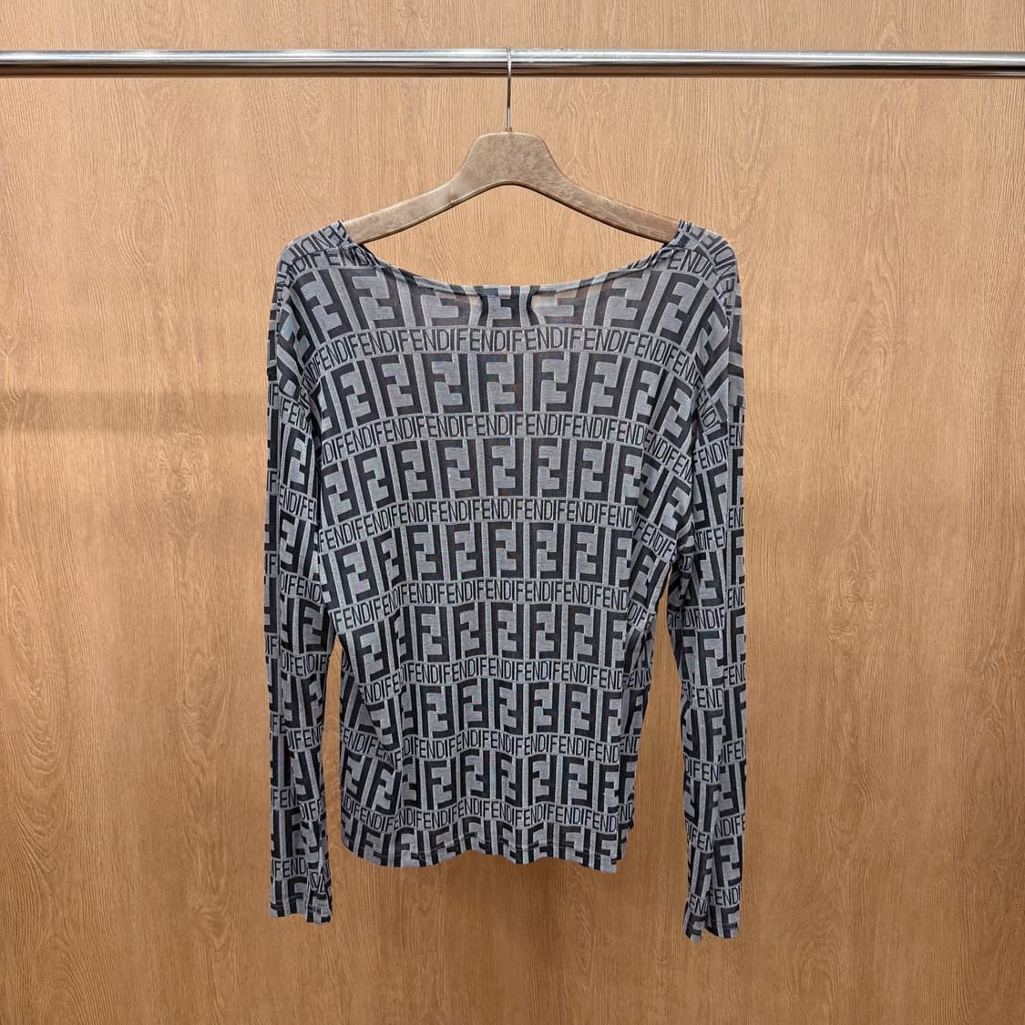 펜디 FF로고 패턴 긴팔 티셔츠 모노 그램 슬림핏 그레이 블랙 상품이미지3