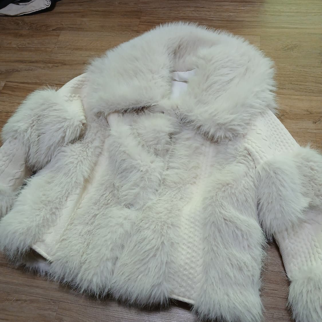 빅카라 진주단추 페이크 퍼 꽈배기 니트 점퍼 자켓 패딩 상품이미지8