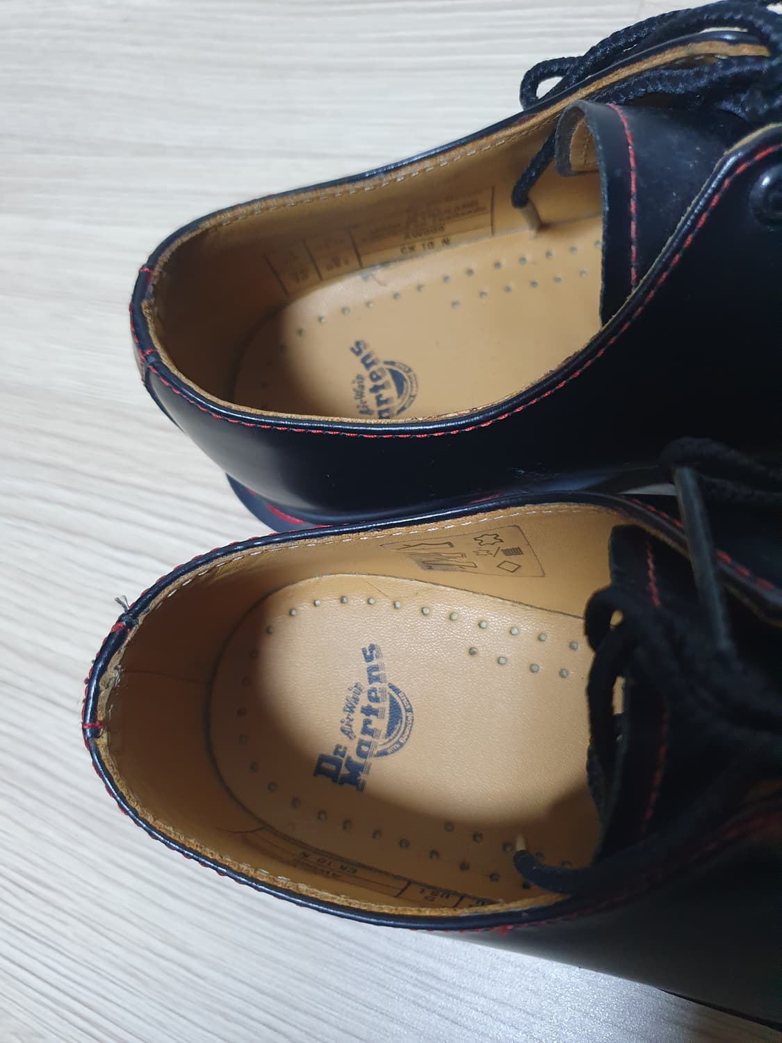 닥터마틴 1461 블랙 레드 스티치 220 상품이미지8