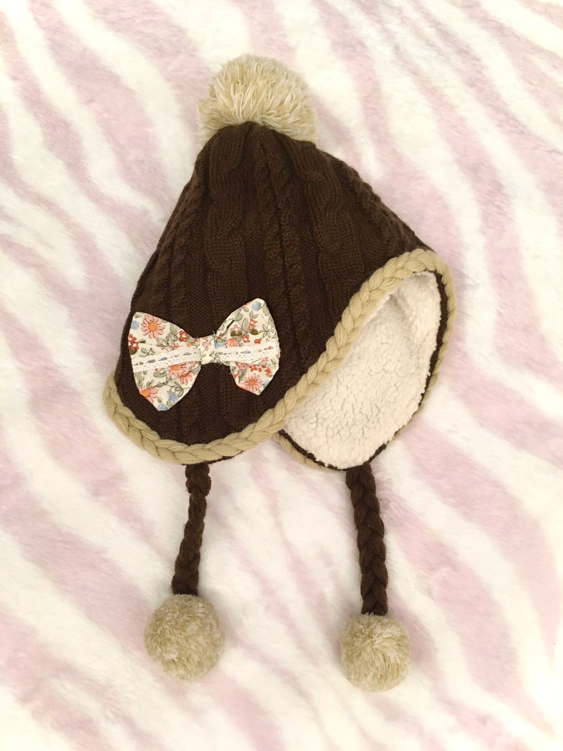 라떼갸루 초코 플로럴 리본 털방울 브라운 니트모자 리즈리사 폼폼이 상품이미지1