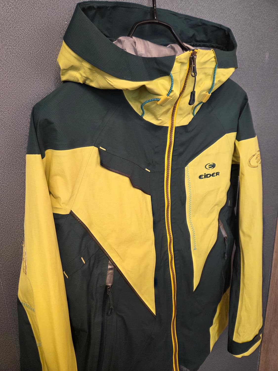 아이더 고어텍스점퍼 (봄.가을용) 상품이미지2