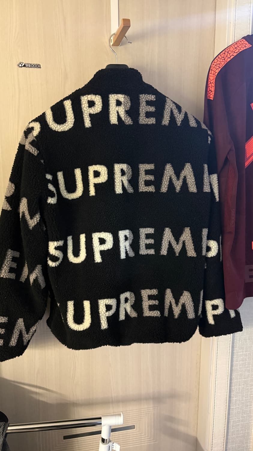 [L]슈프림 리버시블 로고 플리스 자켓 블랙 - 18FW 상품이미지2