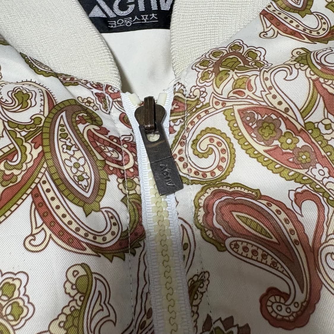 코오롱스포츠 90s 페이즐리 올드스쿨 봄버 자켓 상품이미지2