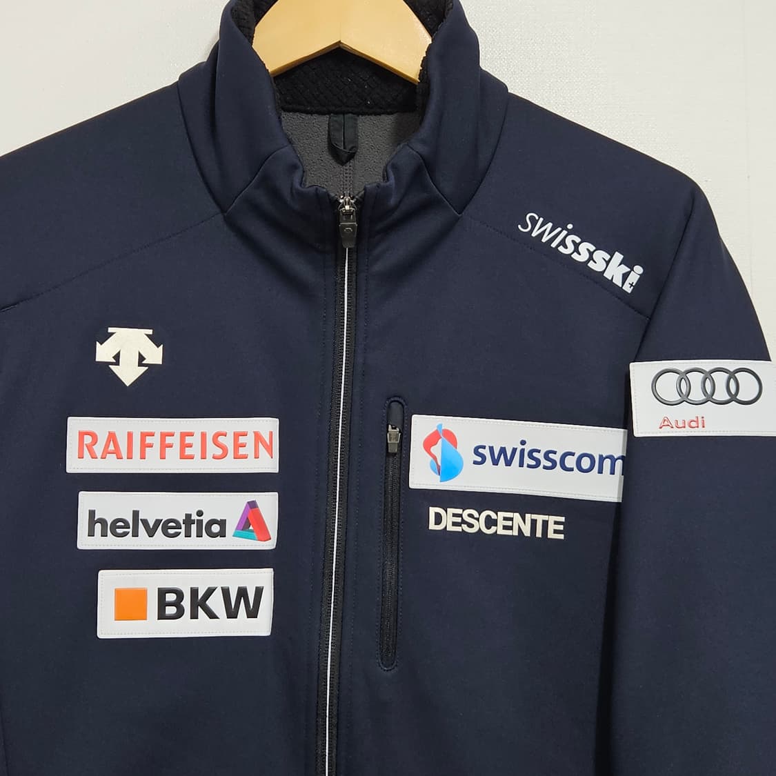 데상트 아우디 스위스 자켓 105 상품이미지3