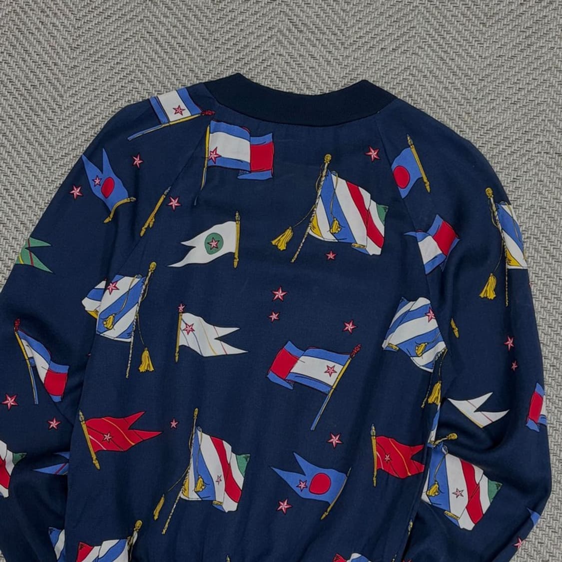 타미힐피거 일러스트 맨투맨 v1321 상품이미지4