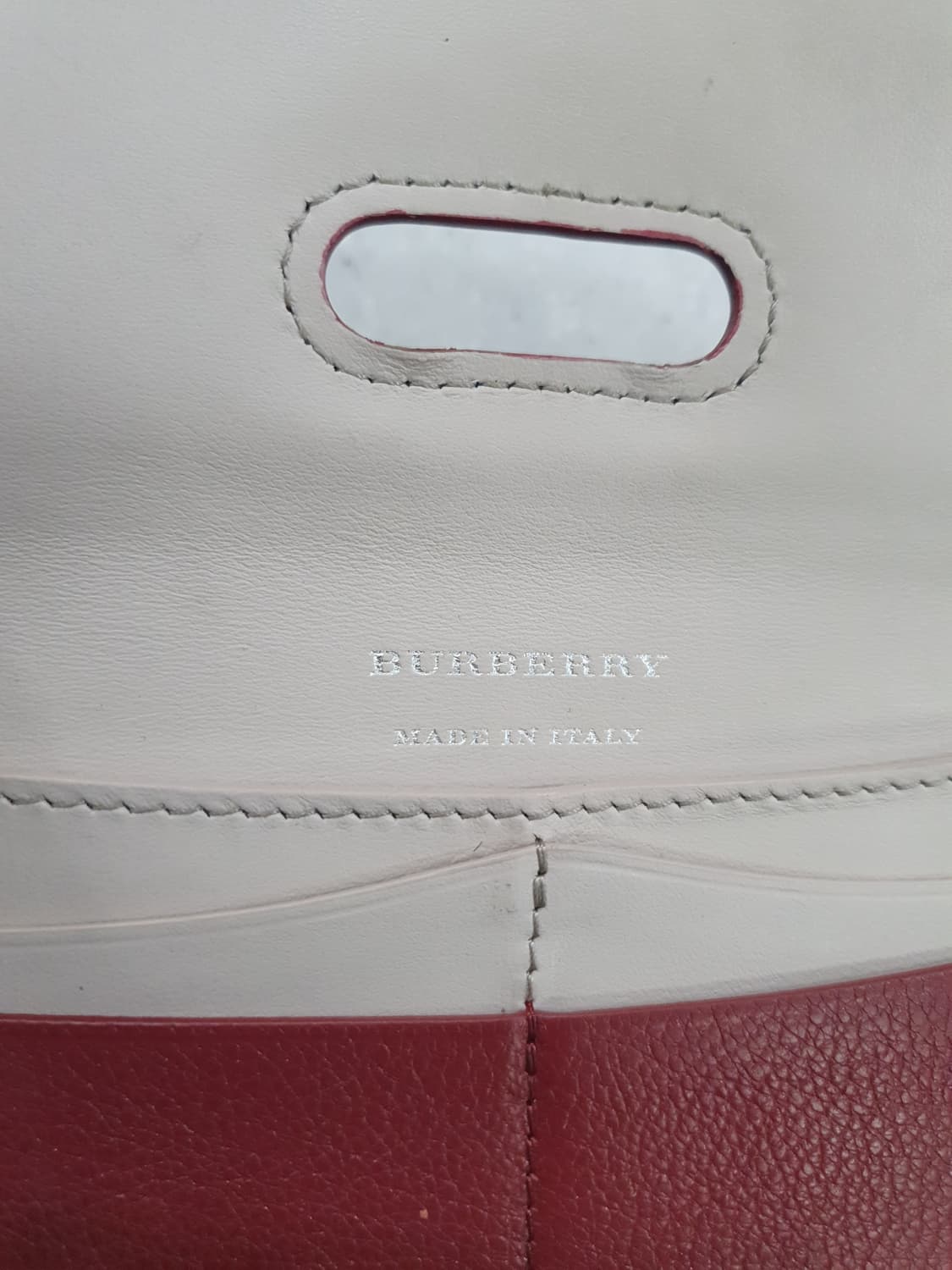 버버리(BURBERRY)버버리D링가죽장지갑 버건디 여성 지갑 상품이미지3