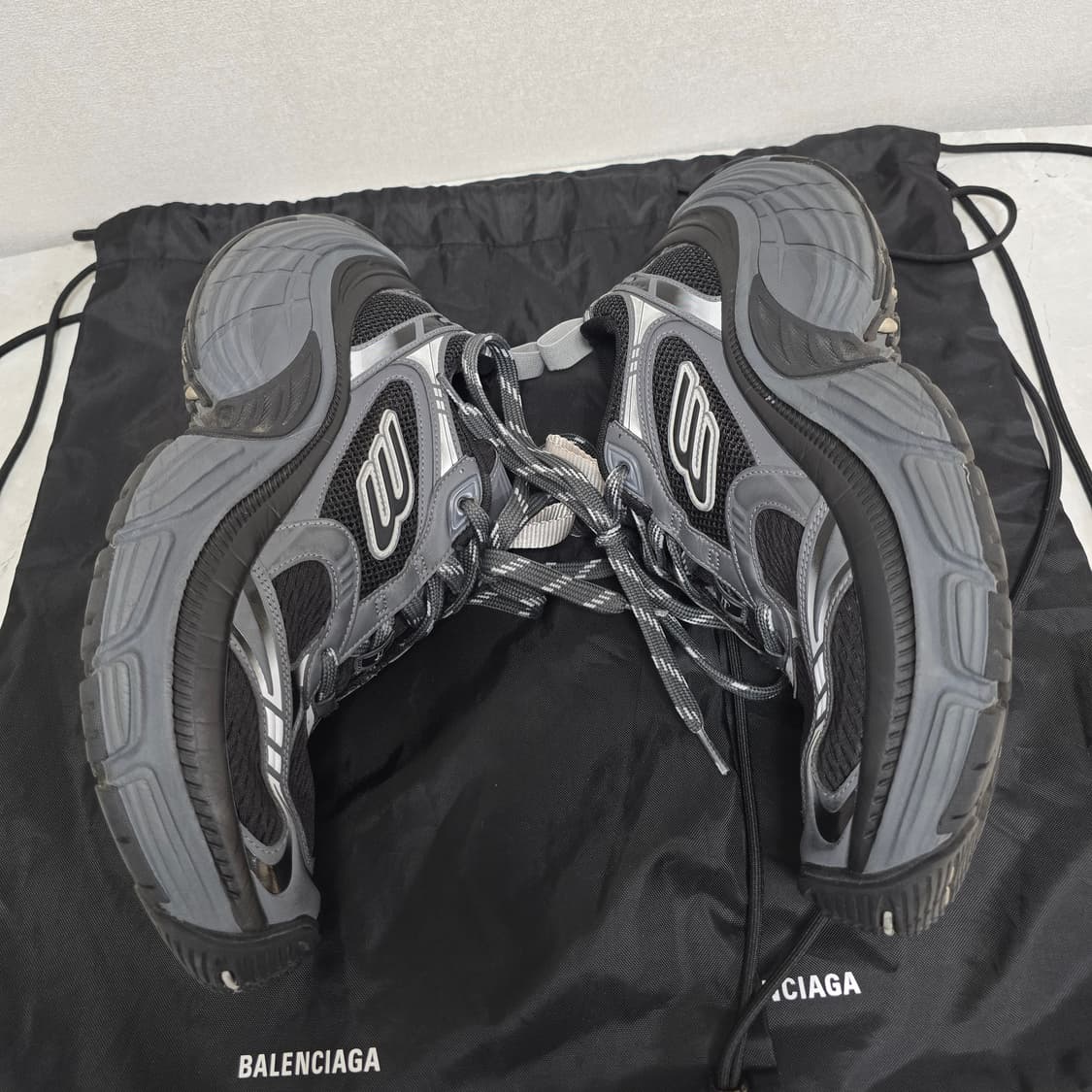 발렌시아가 6xl 스니커즈 44사이즈 판매 상품이미지4