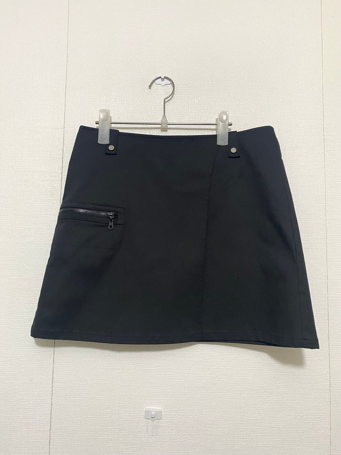 레이브 23SS 블랙 미니스커트 상품이미지3