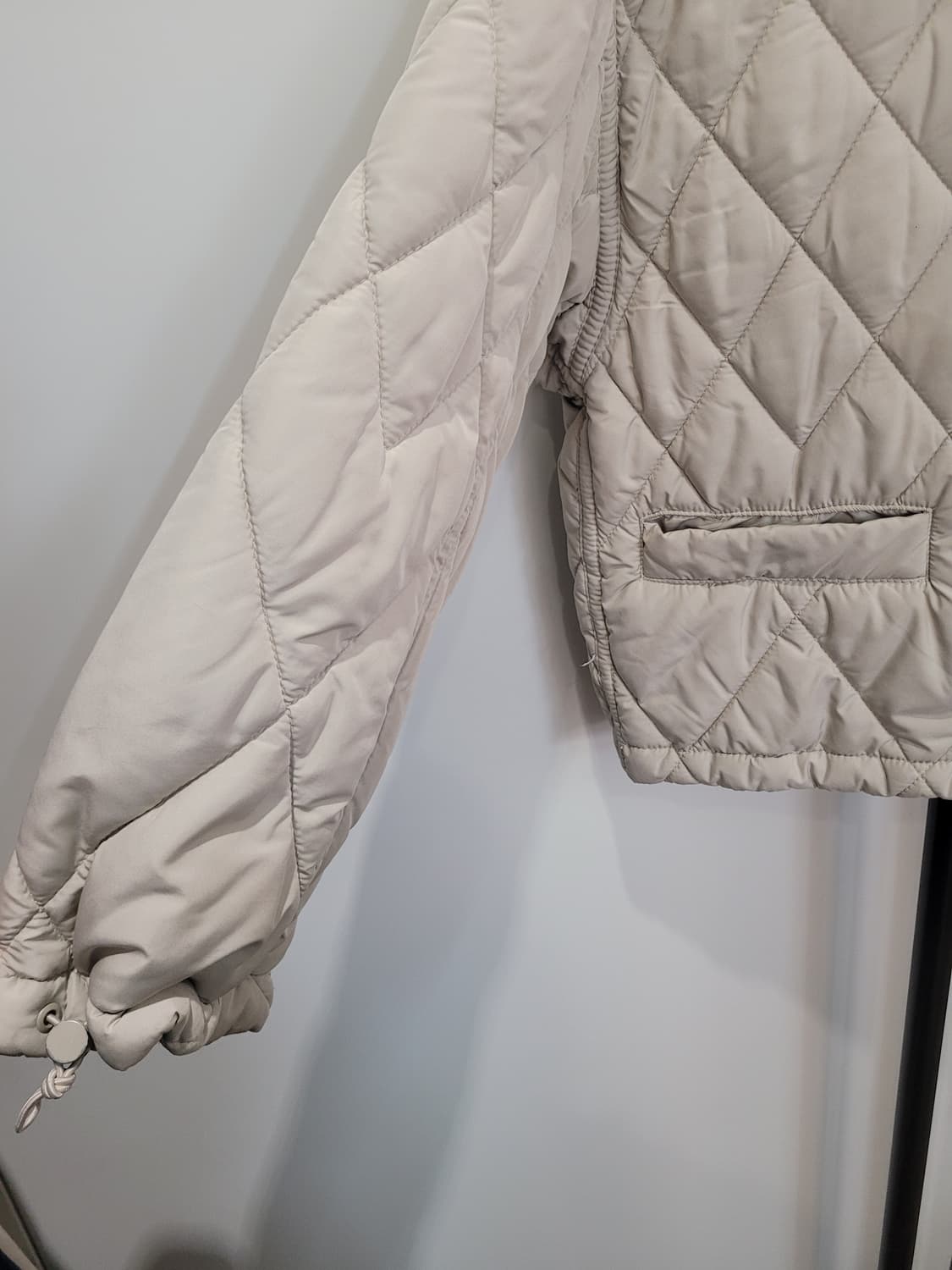 자라 베이지 퀼팅 봄버 자켓 S사이즈 55~77 상품이미지5