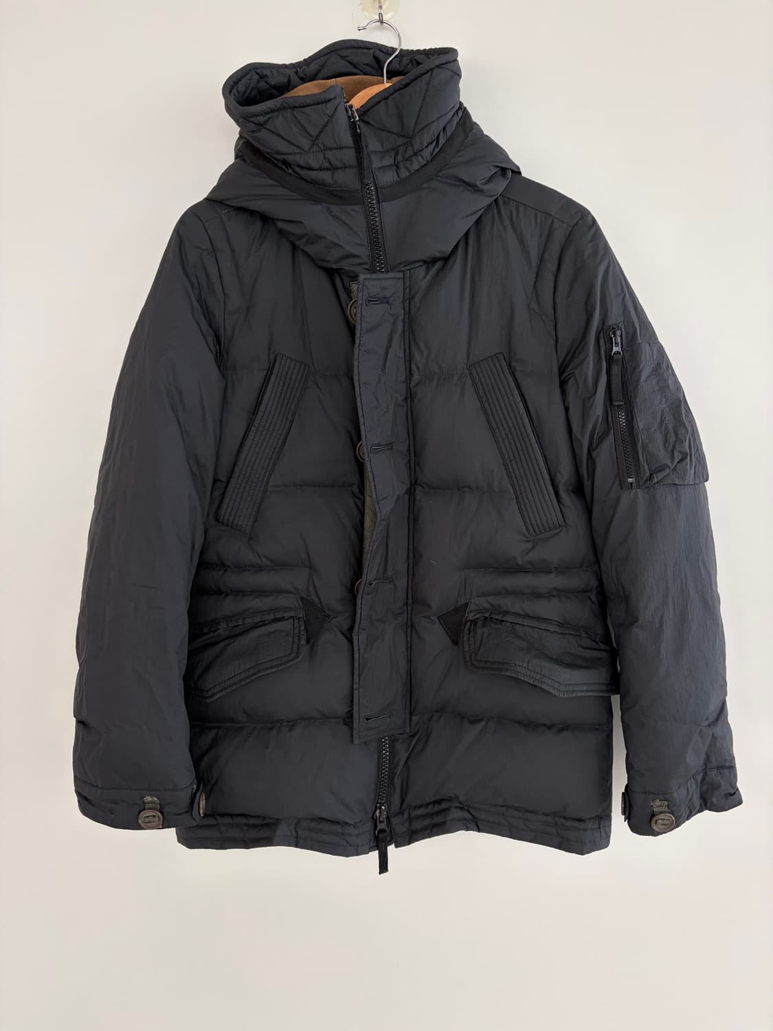 인터메조 블랙 후드 패딩 상품이미지1