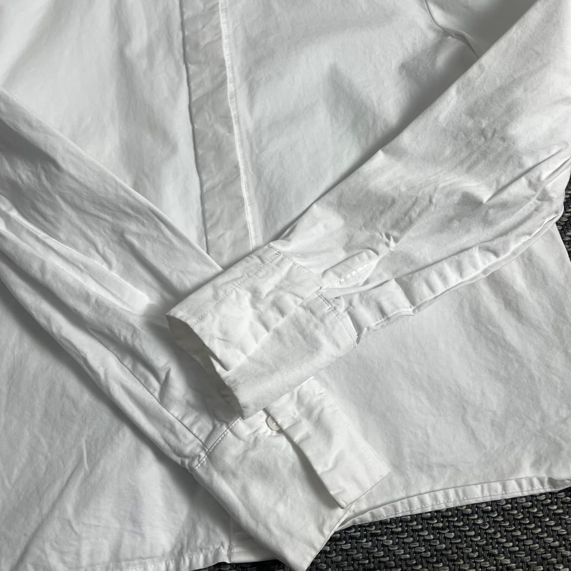 마뗑킴 히든 버튼 크롭 화이트 셔츠 y 3618 상품이미지5