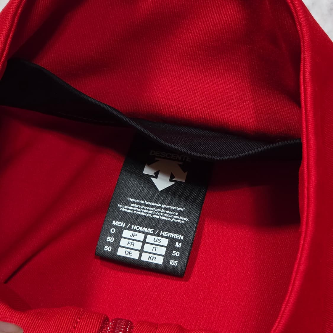 데상트 레드 져지 상품이미지7