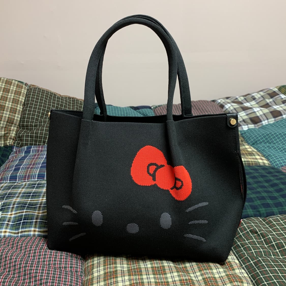 산리오 루토트백 키티 블랙 상품이미지1