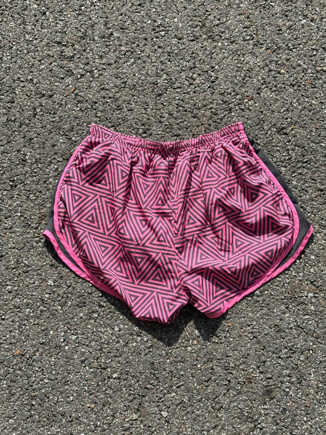 [L] 나이키 여성 세모 기하학패턴 러닝 쇼츠 반바지 상품이미지7