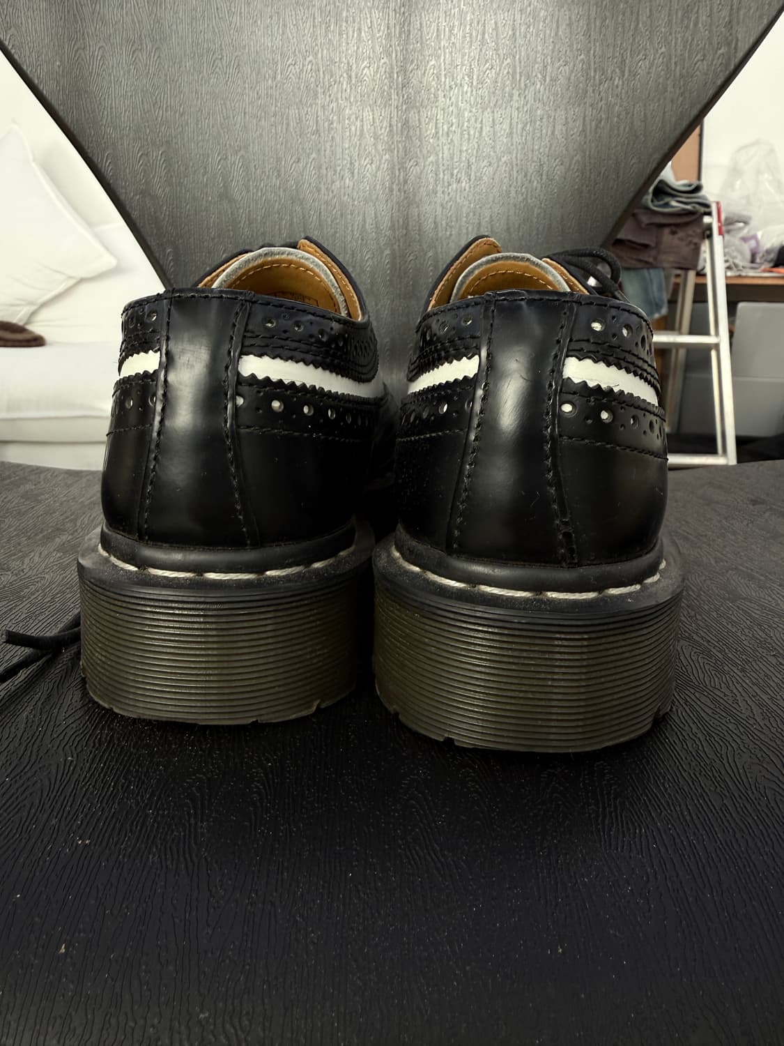 Dr.Martens wingtip loafer 상품이미지2