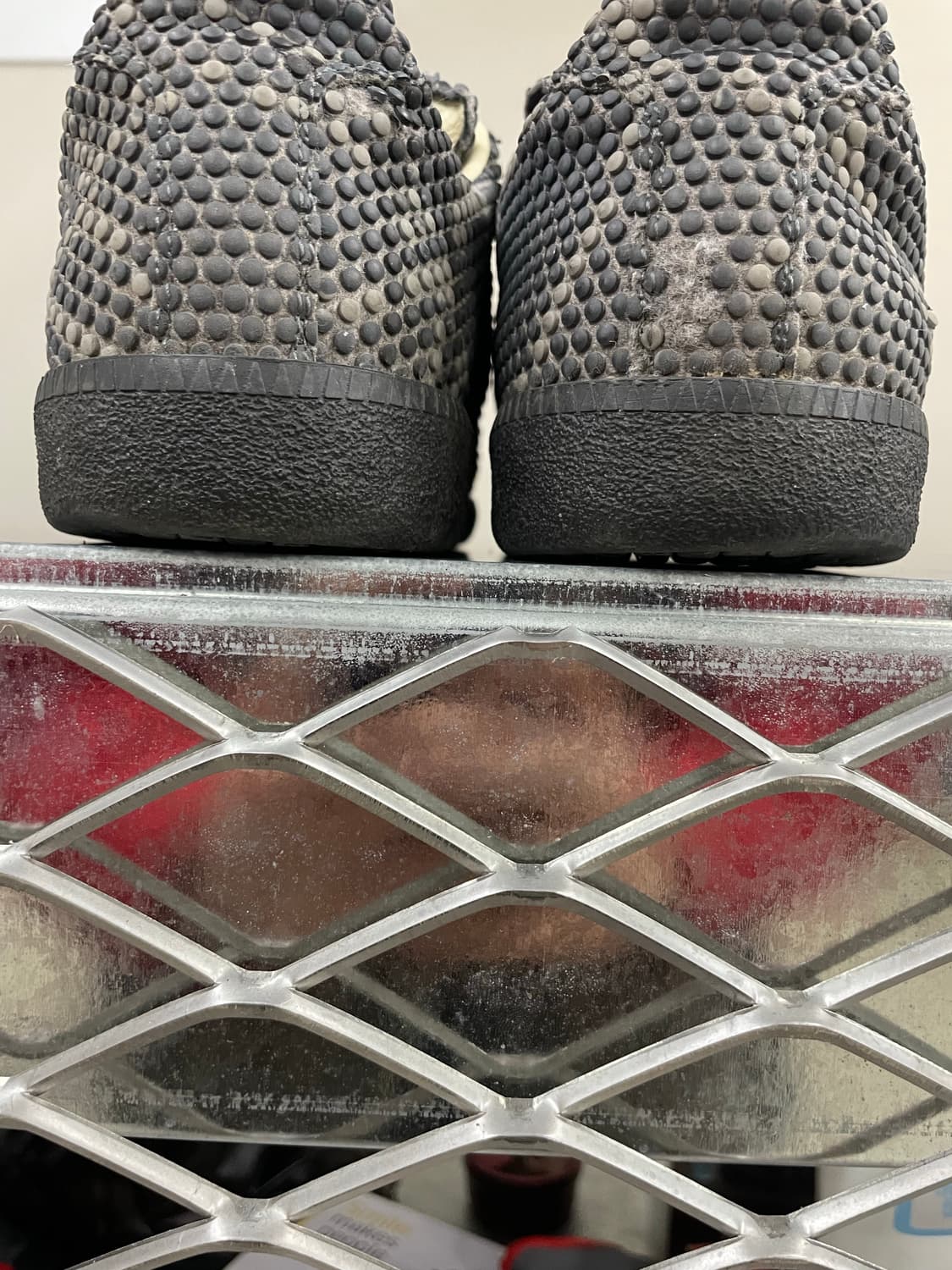 메종 마르지엘라 텍스처 러버도트 스니커즈 39 (gr-4173) 상품이미지10