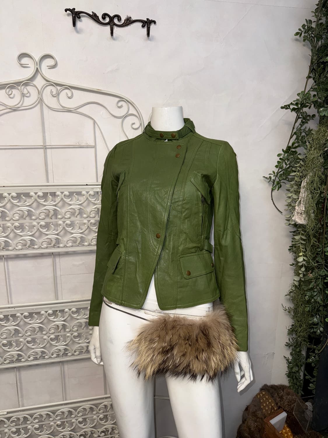 Green lamb skin pocket buckled jacket 상품이미지4