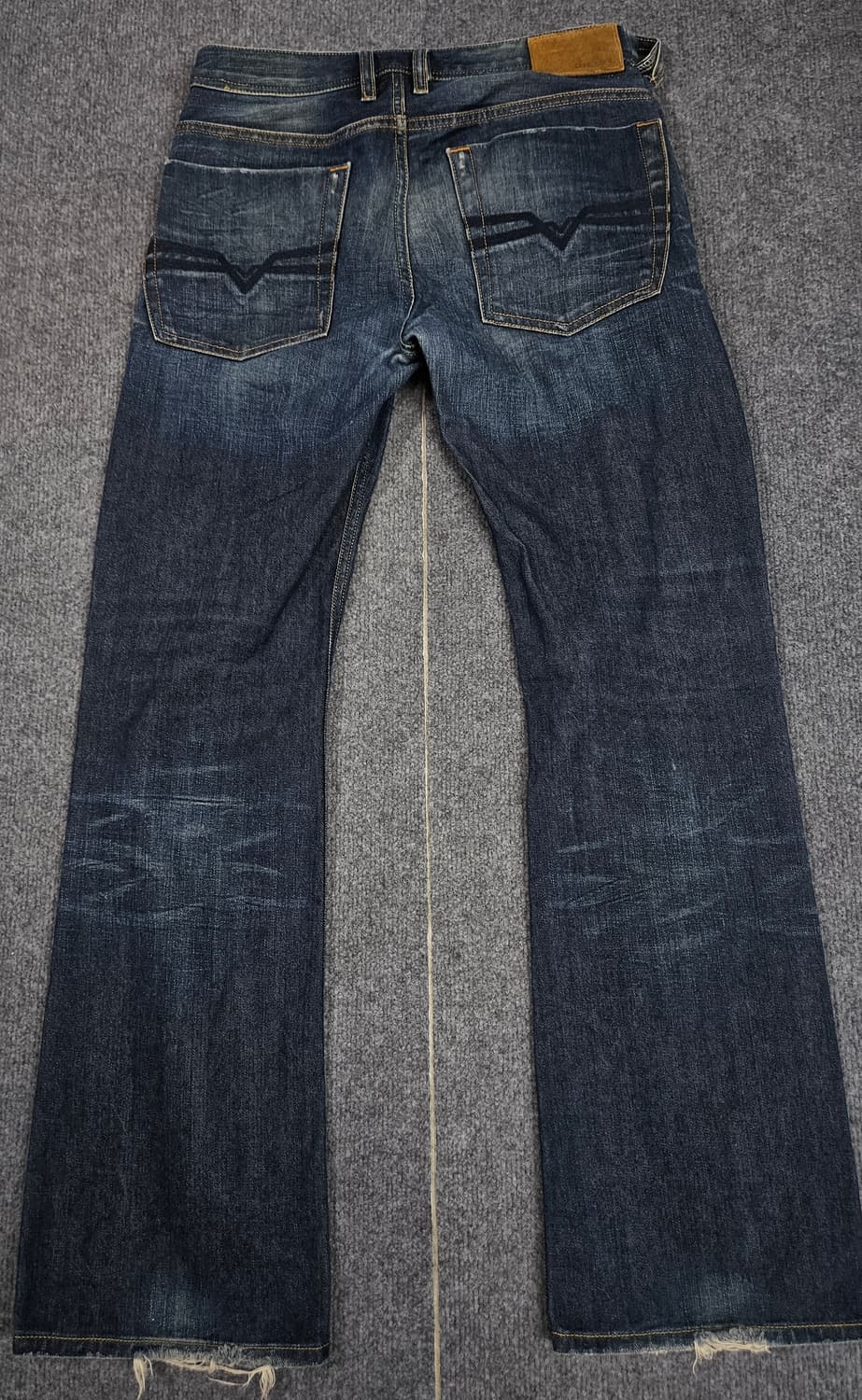 디젤 자티니 부츠컷 데님 팬츠 급처 상품이미지3